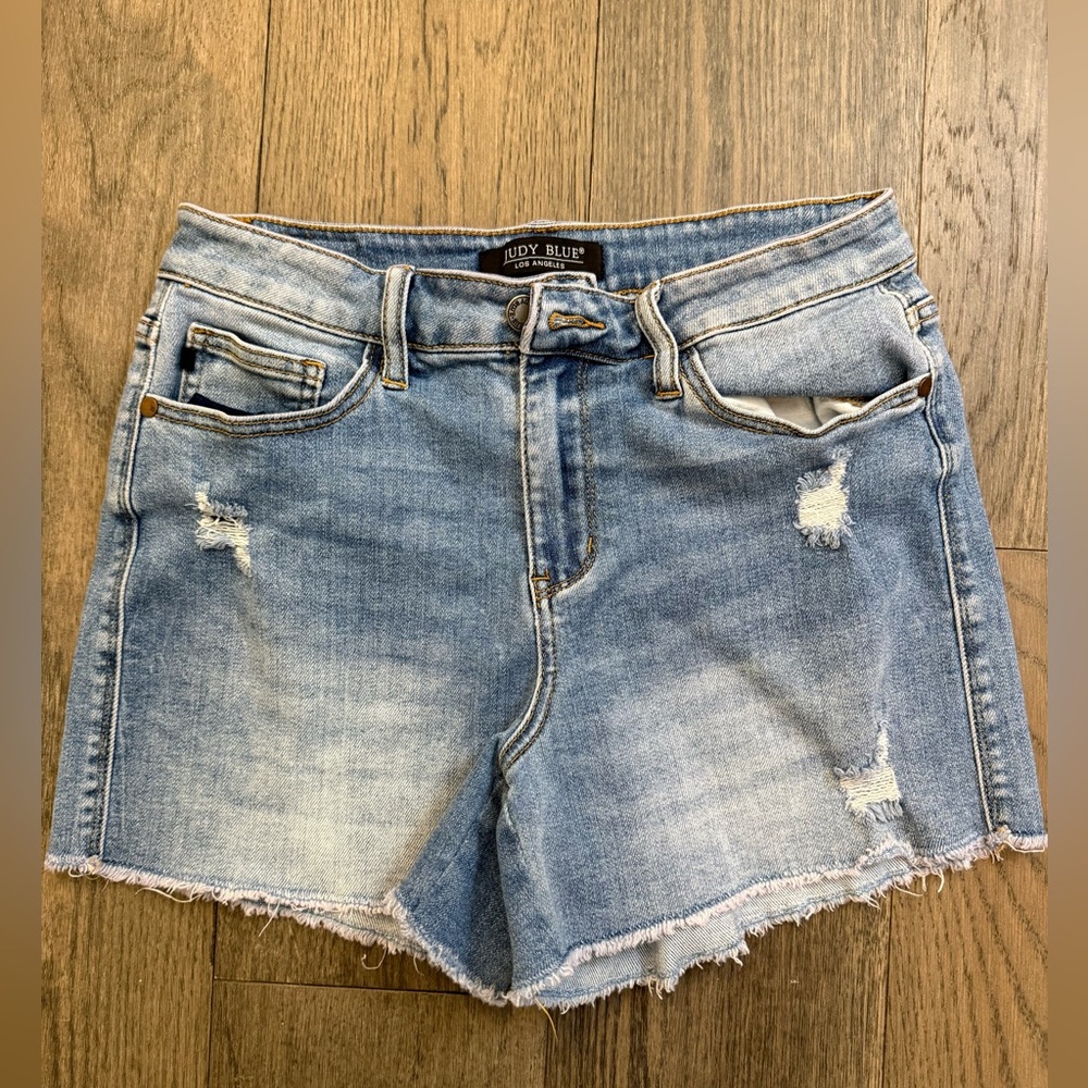 Judy Blue Distressed Light Blue Denim Shorts size Medium